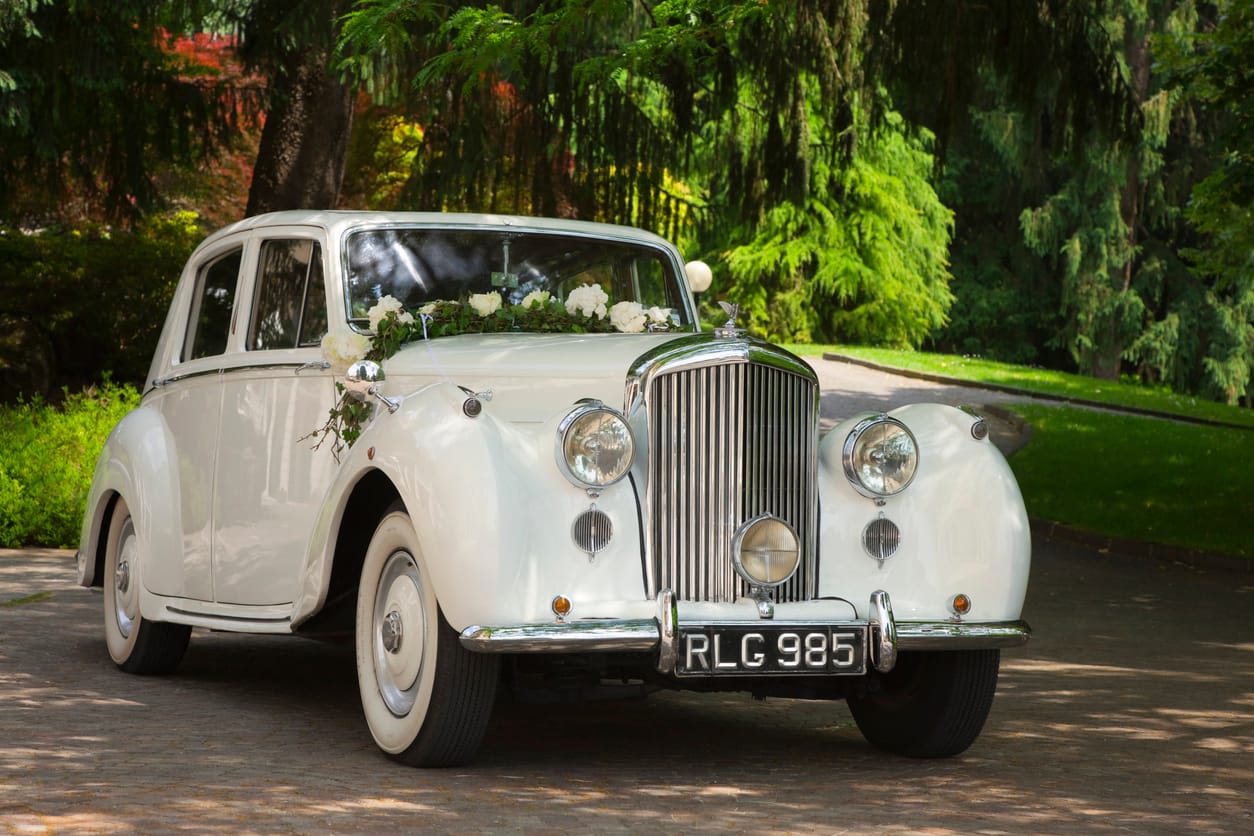 Detailed Wedding Planning - If only a Bentley will do - Love Italy Weddings